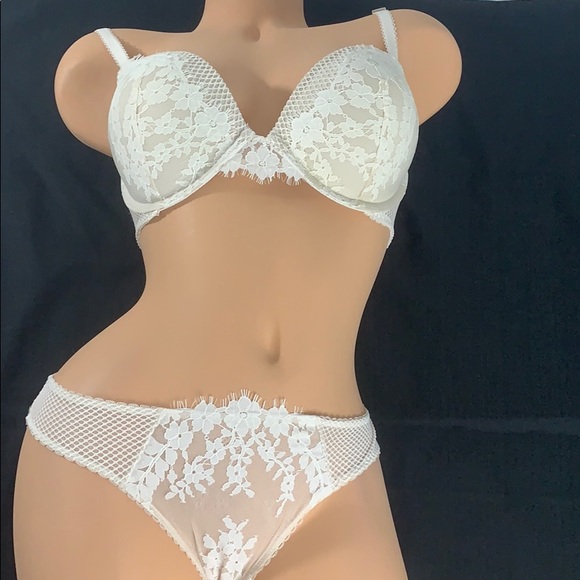 Victoria’s Secret 32DD medium bra set - Picture 8 of 8